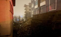 Kahramanmaraş'ta bir binanın istinat duvarı çöktü