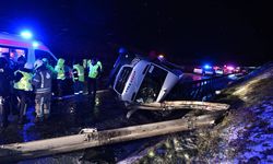 İstanbul'da minibüs devrildi: 11 yaralı