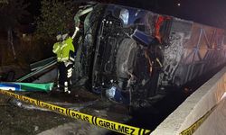 Adana'da devrilen otobüsteki 8 kişi yaralandı