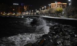 İzmir Valiliğinden kuvvetli yağış, taşkın ve lodos uyarısı