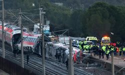 İspanya'da tren faciası! Ölü sayısı 40'a yükseldi