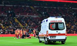 Kupa maçında korkunç çarpışma! Ambulans sahaya girdi