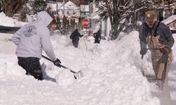 ABD'deki kar fırtınası hayatı durma noktasına getirdi