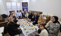 Bakan Işıkhan, Elazığ'da depremzede Yıldırım ailesinin iftar sofrasına konuk oldu