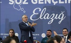 Bakan Işıkhan, Elazığ'da gençlerle sahurda bir araya geldi