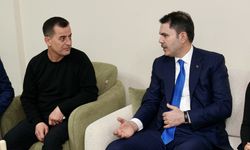 Bakan Kurum, Gaziantep'te depremzede ailenin yeni evine misafir oldu