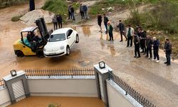 Alanya'da sağanak hayatı olumsuz etkiledi