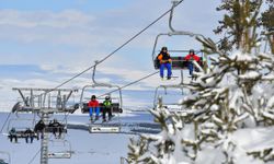 Sarıkamış Kayak Merkezi'nde hafta sonu yoğunluğu