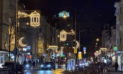Almanya'da caddeler Ramazan için süslendi