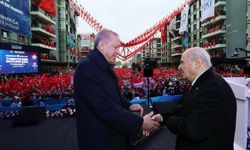 Bahçeli: Devlet-millet devasa felakete karşı aynı safa katıldı