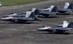 ABD'ye ait 12 adet F-22 İsrail'de!