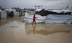 Gazze'de çadırları su bastı!