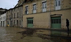 Fransa'da Nils Fırtınası nedeniyle 850 bin hane elektriksiz kaldı