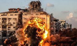 İsrail Gazze'yi bombaladı
