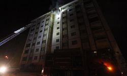 Hatay'da 8 katlı binada yangın!