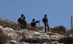 Katil İsrail Al Jazeera ekibine ateş açtı