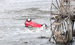 Amasya'da nehre düşen otomobildeki 2 kişi yaralandı