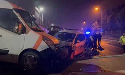 İstanbul’da polis aracıyla otomobil çarpıştı: 3 yaralı