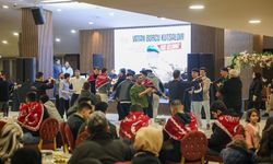 Ellerinde kına, yüreklerinde vatan sevgisi