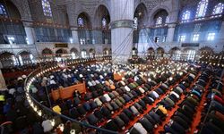 Camilerde ramazanın ilk cuma namazı kılındı