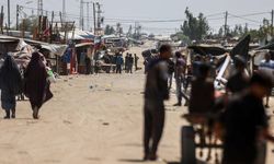 Katil İsrail yalnızca 12 Filistinlinin Gazze'ye dönüşüne izin verdi