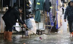 İzmir'de sağanak etkili oldu