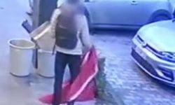 İstanbul'da Türk bayrağına alçak saldırı