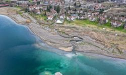 Kuraklık Sapanca Gölü'nü de vurdu!