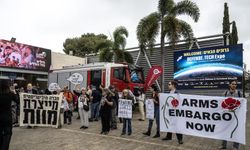 İsrailli aktivistlerden Gazze protestosu