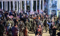 Netanyahu istenmiyor! Tel Aviv sokakları karıştı