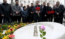 BBP Genel Başkanı Mustafa Destici, Muhsin Yazıcıoğlu'nun kabrini ziyaret etti