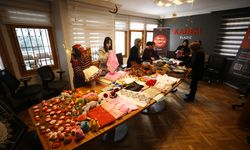 Elazığ'da kadınlar Gazze'ye destek için birlikte üretiyor