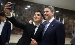 Bakan Bayraktar, Ankara'da lise öğrencileriyle iftarda bir araya geldi