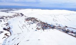Kars'ın yüksek kesimlerinde kar etkili oldu