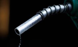 Avustralya, akaryakıt vergisini yarıya indirdi