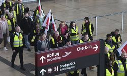 Berlin-Brandenburg Havalimanı'nda 57 bin yolcu mağdur oldu