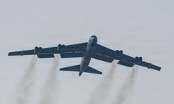 ABD'nin B-52 bombardıman uçakları İngiltere'de!