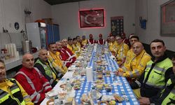 Bakan Işıkhan, bakır madeninde işçilerle sahur yaptı