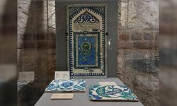 Çalınan 16’ncı yüzyıllık iki çini Türkiye'ye iade edildi