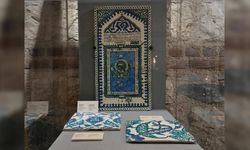 Çalınan 16’ncı yüzyıllık iki çini Türkiye'ye iade edildi