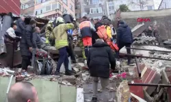 İstanbul Fatih'te bina çöktü