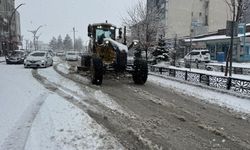 Hakkari'de eğitime kar engeli