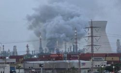 İran İsrail'in petrol rafinerisini vurdu