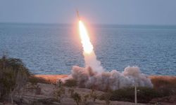 İran füzeleri Tel Aviv'i vurdu