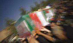 İsrail basını: İran Devrim Muhafızları Deniz Kuvvetleri Komutanı öldü