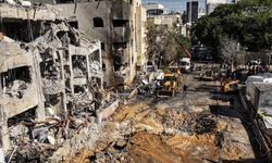 İran İsrail'e yeni füze ve İHA saldırısı başlattı