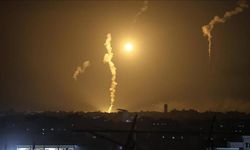 Katil İsrail çadırlara saldırdı! Ölü ve yaralılar var