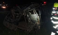 Balıkesir'de otomobil şarampole devrildi: 1 ölü, 6 yaralı