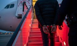 Aranan 27 suçlu Türkiye'ye getirildi