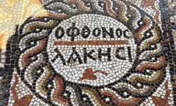 3 bin yıllık antik kentte 'kıskanan çatlasın' mesajı